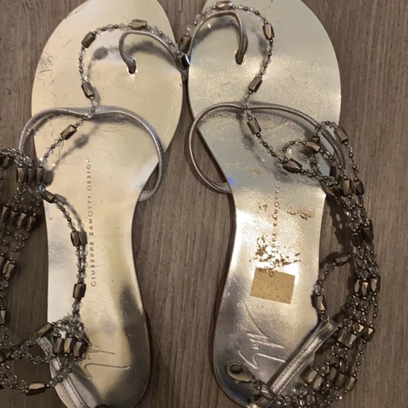 Giuseppe Zanotti Flat toe loop sandals with magnetic crystal tie ups. - Picture 6 of 9